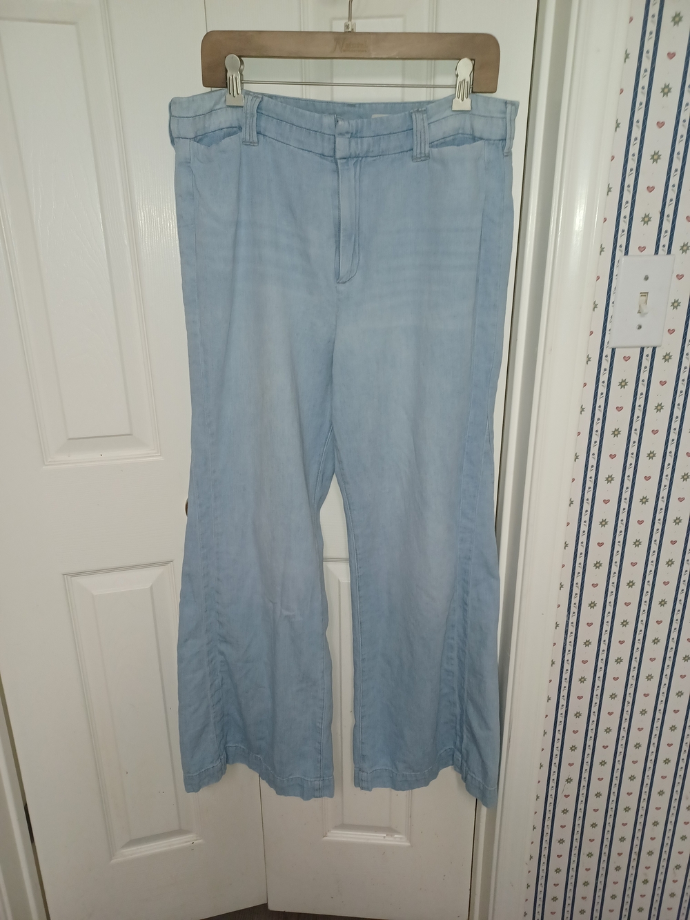Pilcro And The Letterpress Light Blue Women's Wide-Leg Jeans